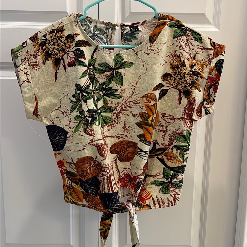 (5/$30 deal) 
Floral Print Tie-Front Top